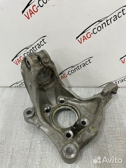 Кулак поворотный передний правый Volkswagen Passat