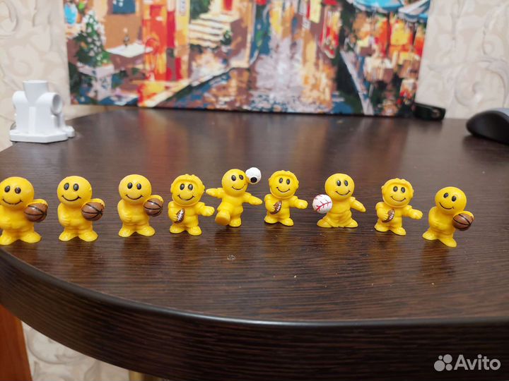 Киндер игрушки коробкой