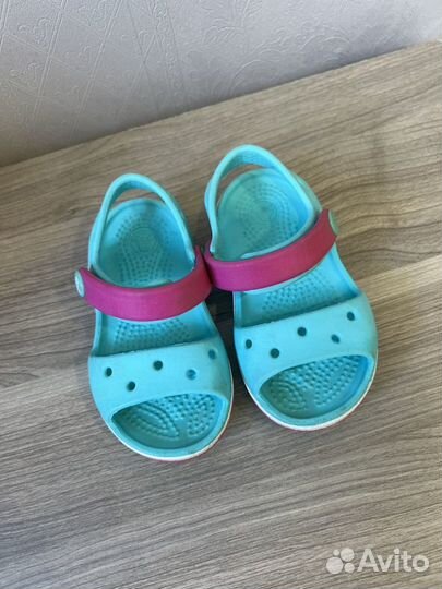 Сандали на девочку crocs c5