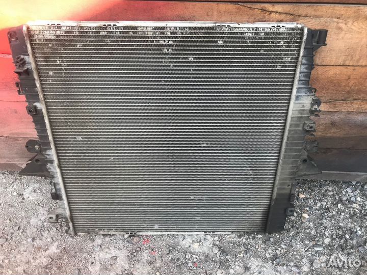 Радиатор Range rover Sport 4,2
