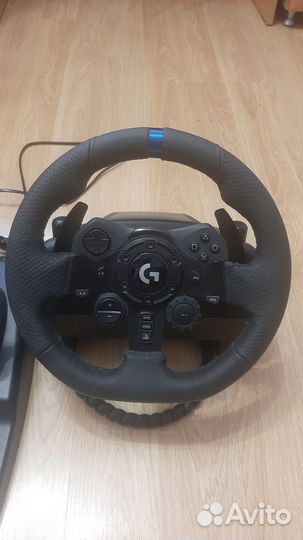 Игровой руль logitech G-923 с педалями