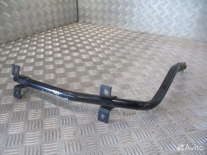 Кронштейн спойлера левый Volvo 3981733