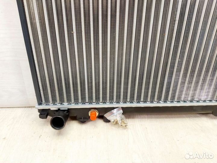 Радиатор охлаждения Ford Ranger/Mazda B-Serie 2,5d
