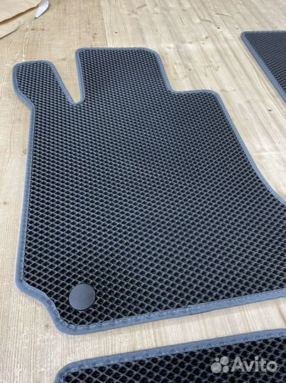 Автоковрики EVA для Mercedes C класса 2006-2015