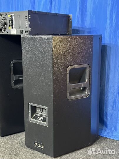 Комплект звука 2 Колонки + усилитель QSC