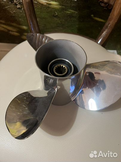 Винт от лодочного двигателя Yamaha 40л.с. Новый