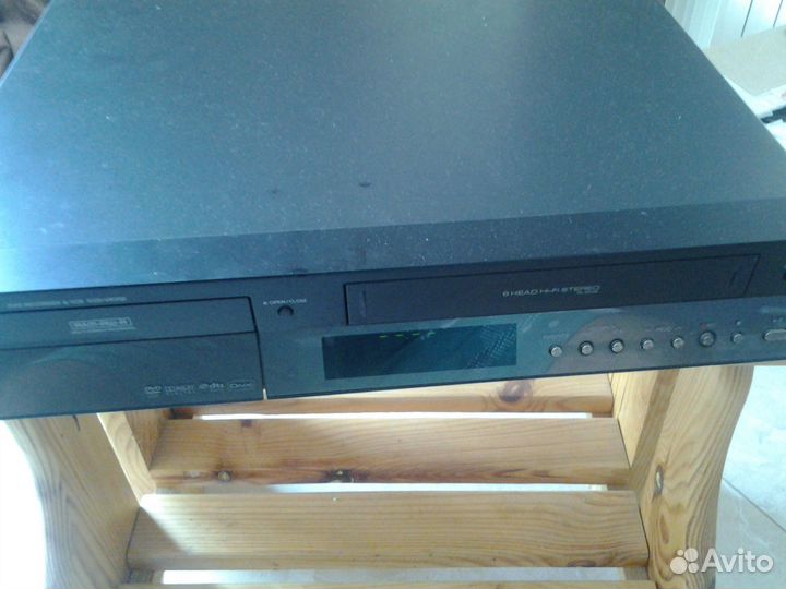 Видеомагнитофон vhs Samsung DVD-VR350