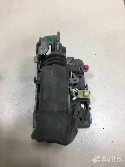 Замок двери передней левой с активатором