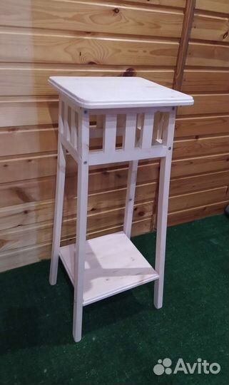 Подставка для цветов с полкой