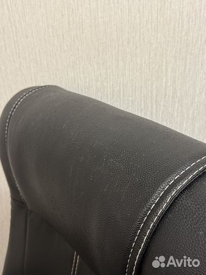 Офисное кресло