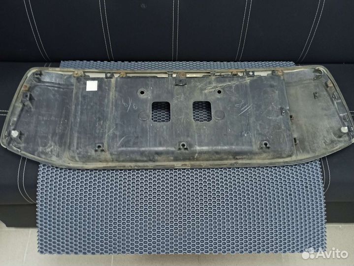 Накладка на 5-ю дверь Toyota LandCruiser Prado 150