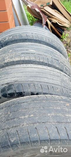 Hankook AH11 215/70 R16