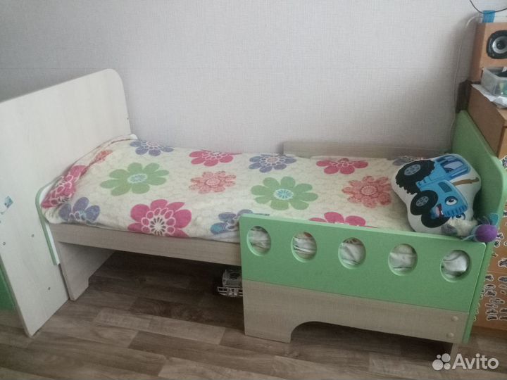 Кровать детская раздвижная