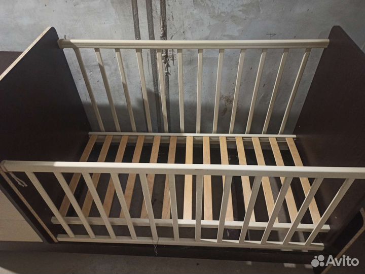 Детская кроватка трансформер с маятником