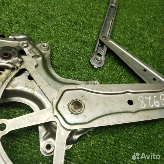 Стеклоподъемник передний правый Toyota Camry 2012