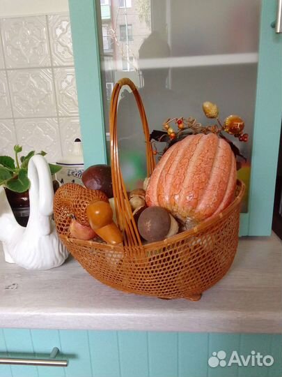 Корзинка Лебедь и банка колекционная