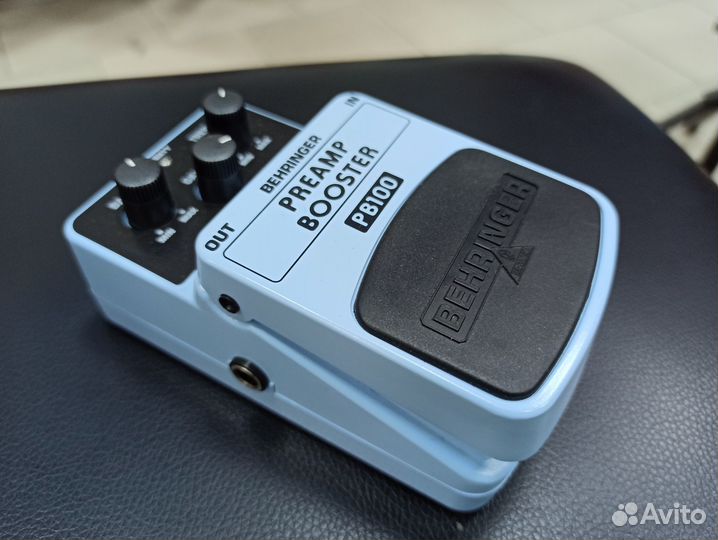 Педаль гитарного эффекта Behringer