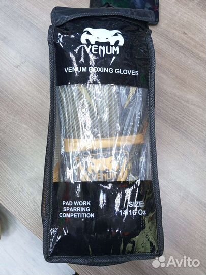 Боксерские перчатки venum 16oz