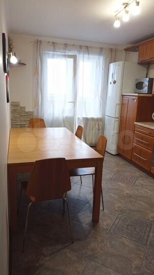 2-к. квартира, 76 м², 15/17 эт.
