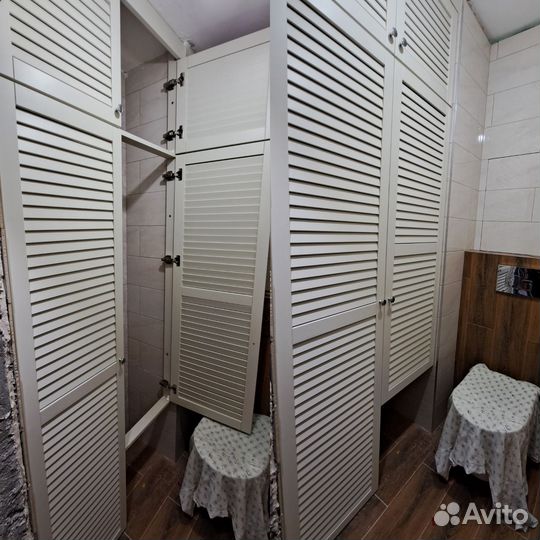 Мебель в ванную,мебель для ванной,жалюзийные двери