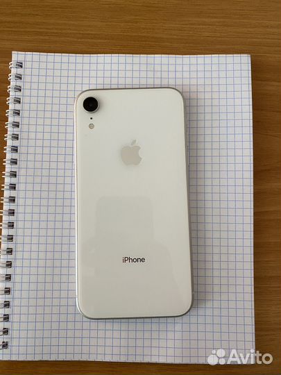 Телефон iPhone Xr 64gb
