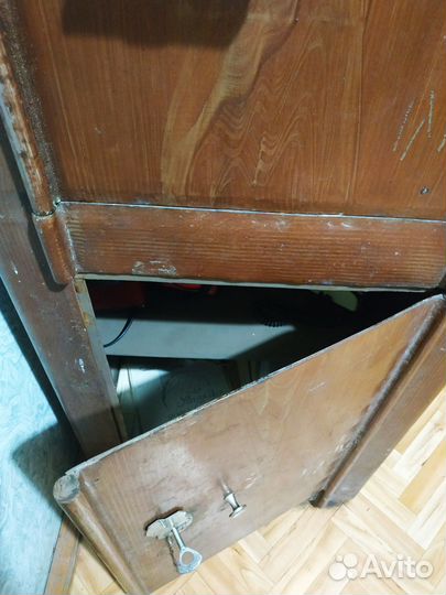 Сейф металлический