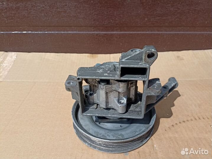 Насос гидроусилителя гур Audi A6 Ауди А6 C5