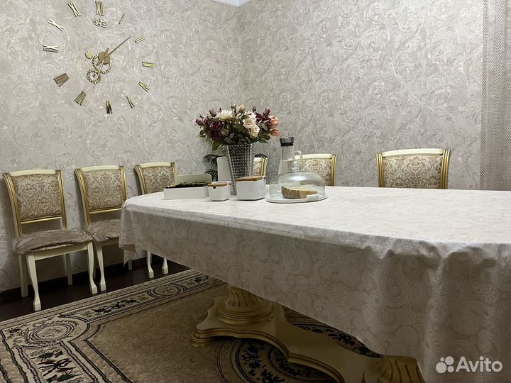 Стол и 6 стульев бу
