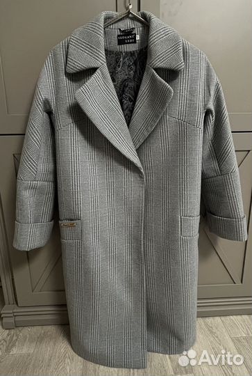 Пальто демисезонное 42