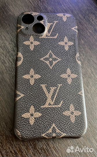 Чехол на iPhone 13