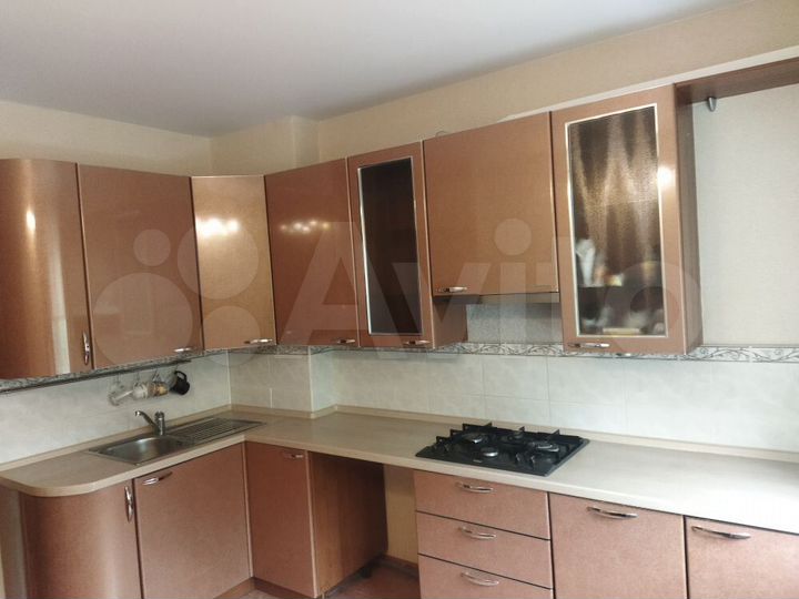 4-к. квартира, 75 м², 3/9 эт.