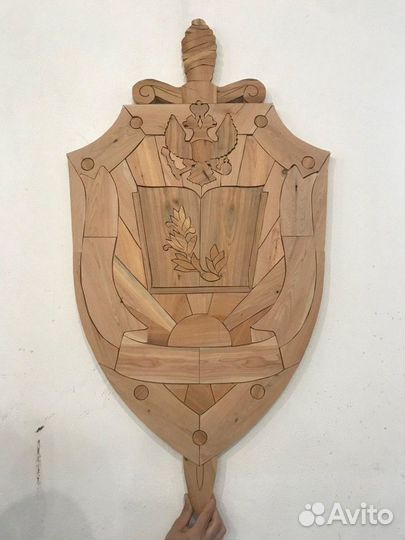 Эмблемы, знаки, логотипы из можжевельника для бани