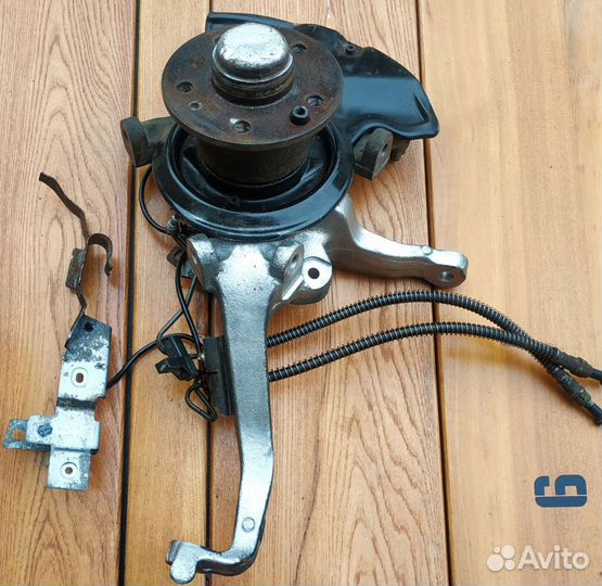 Кулак поворотный правый Maybach 57S / 62S куз W240