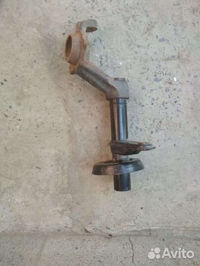 Поворотный кулак R