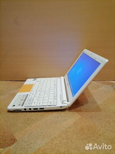 Яркий нетбук Acer/коробка/4ядра/2*320Гб/5час акб