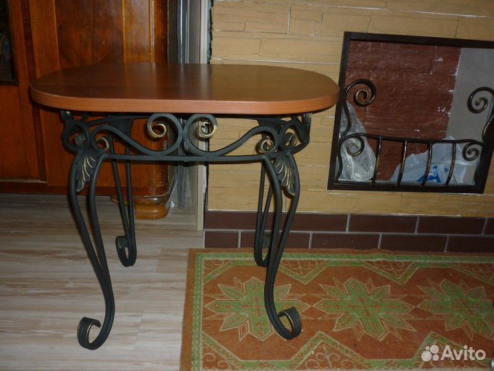 Стол кованый