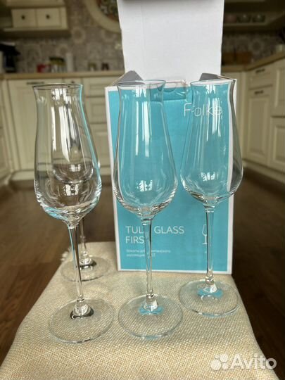 Бокалы для шампанского