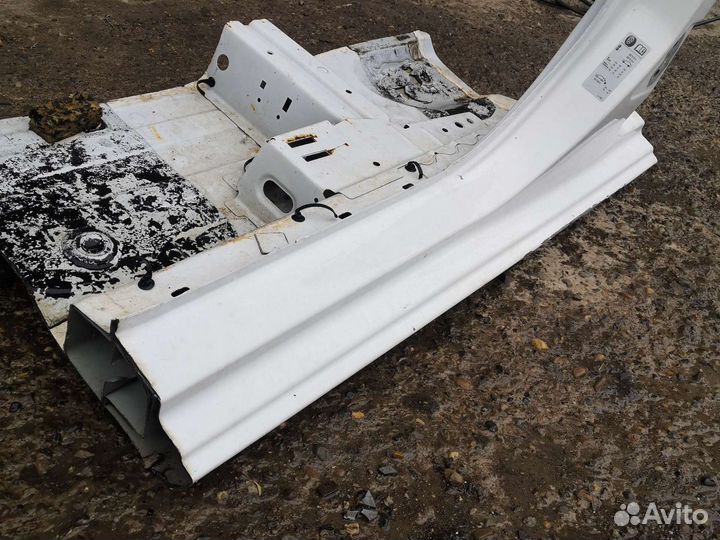 Шевроле Кобальт порог левый со стойкой