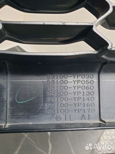 Решетка радиатора тойота хайлюкс 2019г