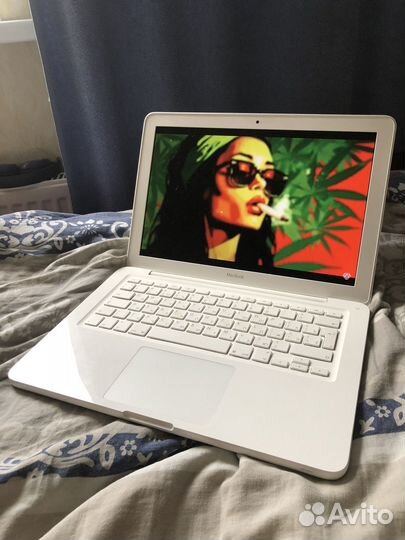 Apple MacBook 2009