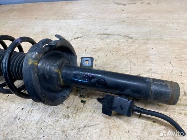 Передняя Правая Стойка Mazda 3 BL 2008-2013 г.в