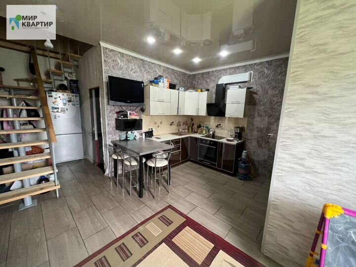 4-к. квартира, 120 м², 2/2 эт.