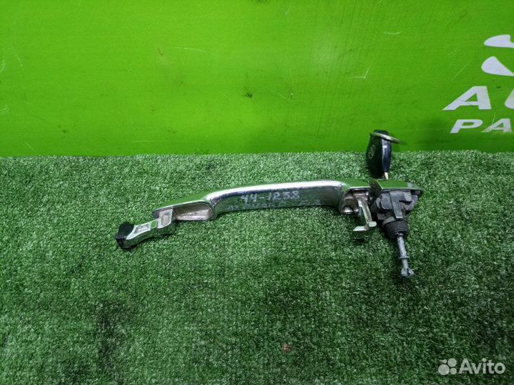 Ручка двери внешняя toyota alphard MNH15 1mzfe Перед. Прав
