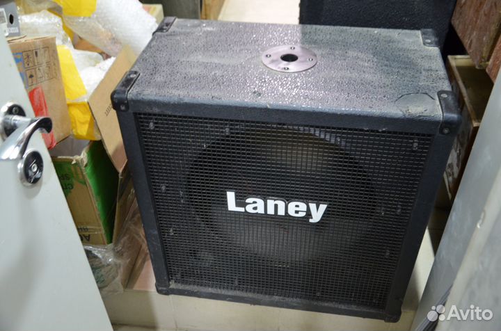 Басовый кабинет фирменный Laney Theatre TE800