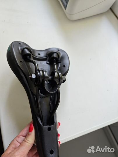 Седло для велосипеда кожаное