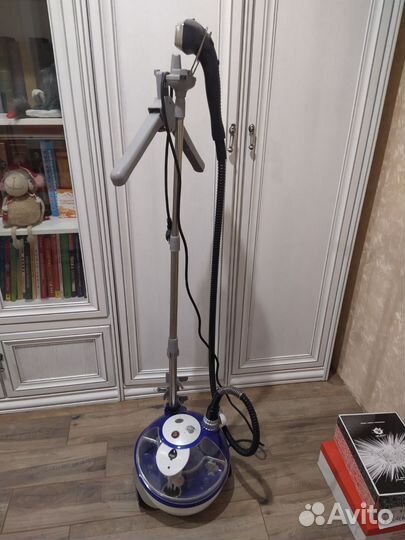 Отпариватель для одежды вертикальный