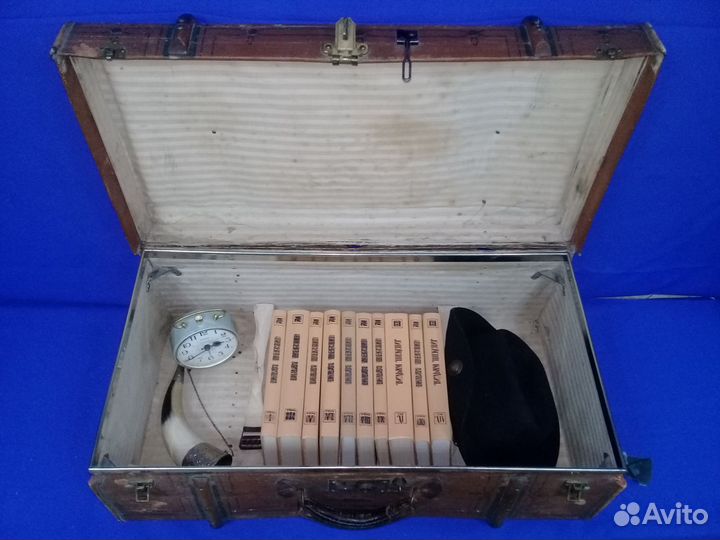 Аристофан и Шекспир в чемоданах ;)