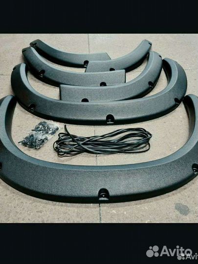 Расширители арок, пороги на Шевролет Нива