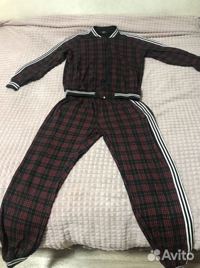 Продам костюм