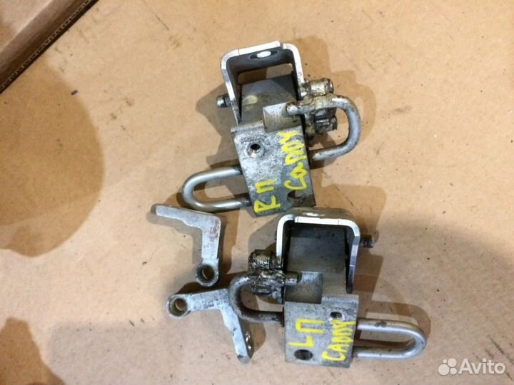 Петли капота фольксваген кадди 2007 год